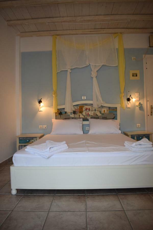 Studios Niovi Serifos Livadi  Exterior photo